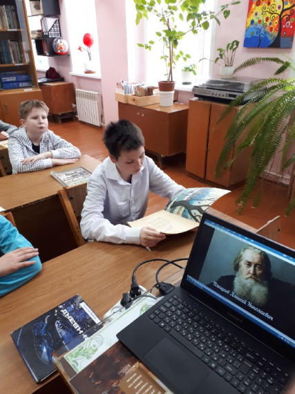 «Любимые строки в день поэзии».